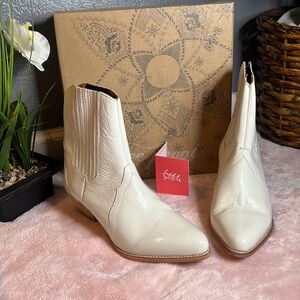 Color ivory patent